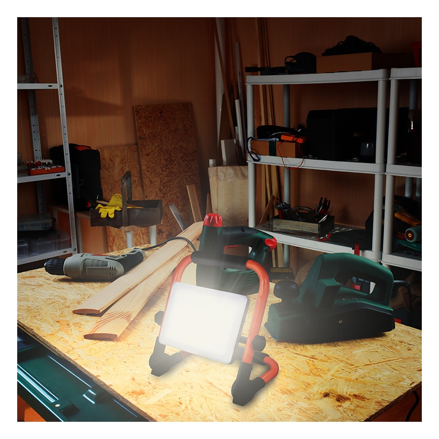 LED reflektor sa stativom LED/30W/230V 4000K IP65