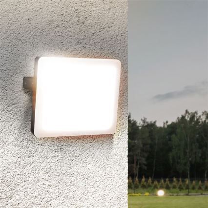 LED spoljni reflektor LED/50W/230V 4000K IP65