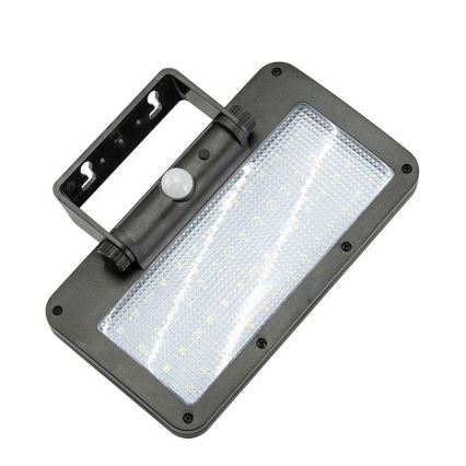 LED solarni reflektor sa senzorom — 5W / 3,7V / 1500 mAh / IP54