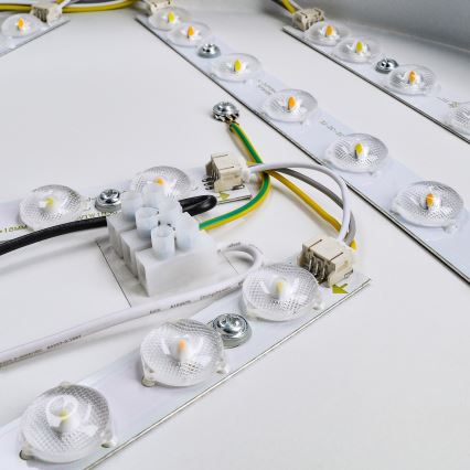 LED prigušiva stropna svetiljka LED/50W/230V 3000-6000K + daljinski upravljač