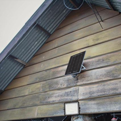 LED solarni reflektor za spoljašnju upotrebu, prigušiva, LED/10W/3,2V IP65 4000K 6000 mAh crna + daljinski upravljač