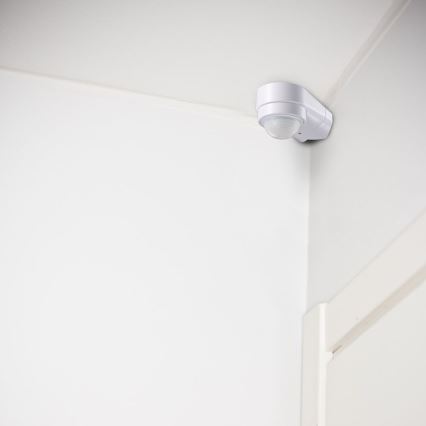 Spoljni infracrveni senzor pokreta 240° 600W/230V IP65, beo