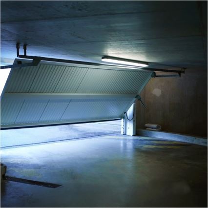 Tehničko fluorescentno svetlo HERMIC T8 2xG13/18W/230V IP65