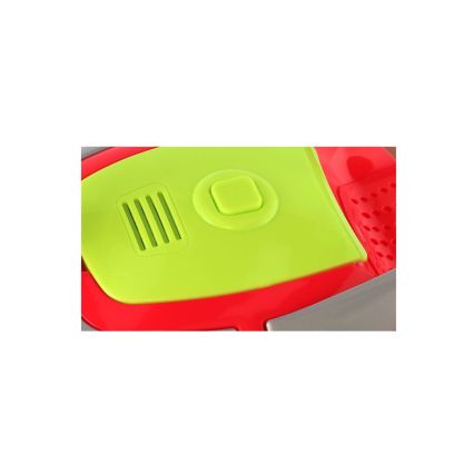 Usisivač sa zvučnim efektima, napaja se pomoću 2x AA baterija