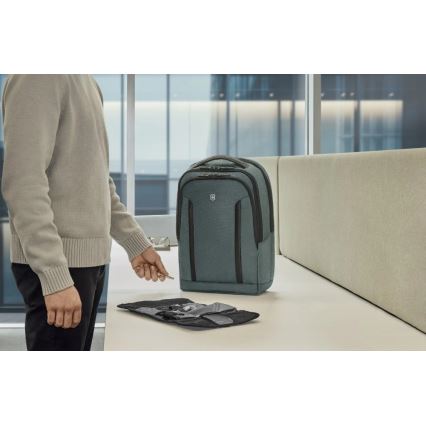 Victorinox - Ranac za laptop 15 Altmont Professional Deluxe Travel 25 l, zelene boje