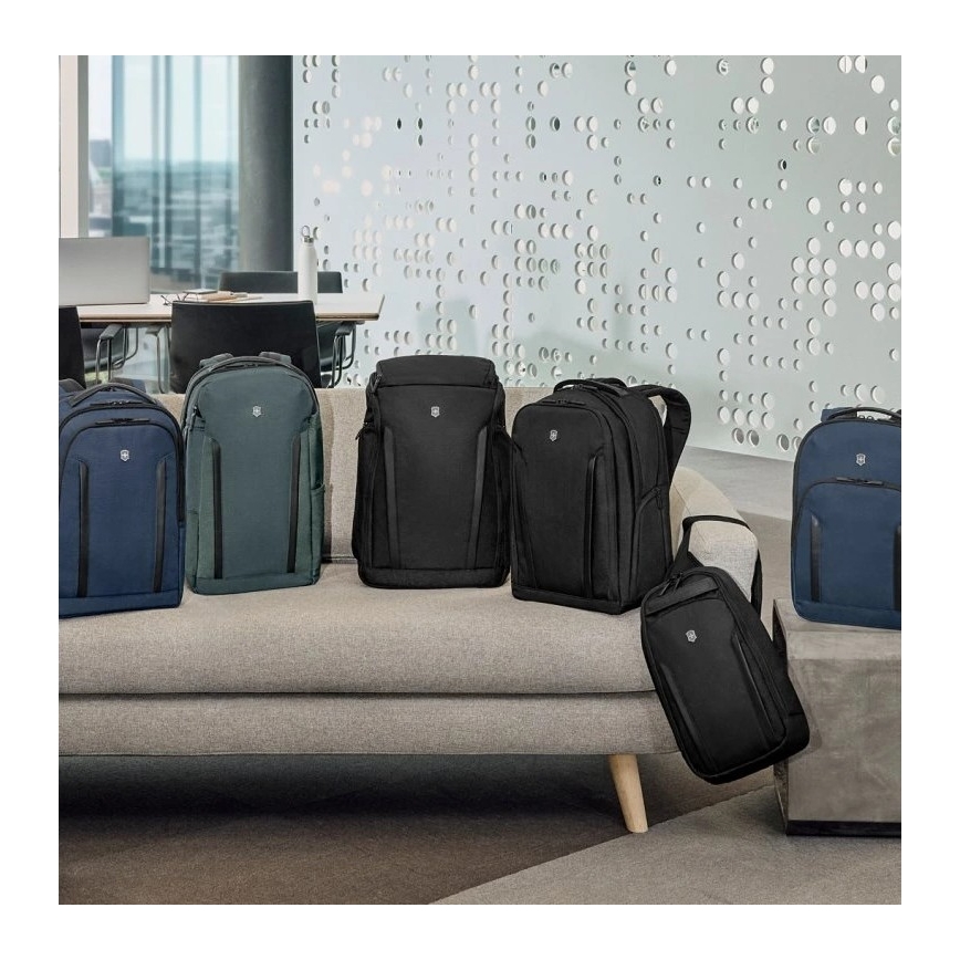 Victorinox - Ranac za laptop 15 Altmont Professional Essential 24 l tamno plave boje