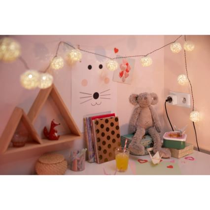 WiZ - Pametna utičnica F 2300W + merač potrošnje Wi-Fi SCHUKO