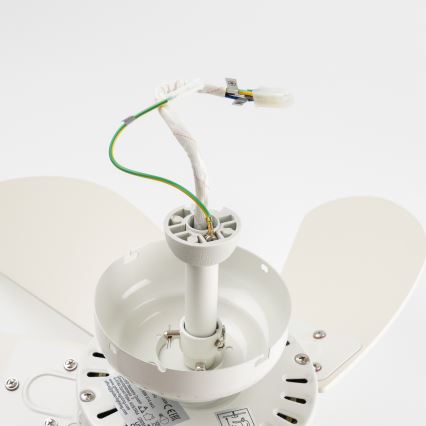 ZEVENTI - Stropni ventilator FAMARA 1xE14/60W/230V bela