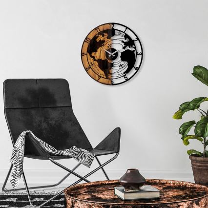 Zidni sat prečnika 56 cm, napajanje: 1xAA, drvo/metal