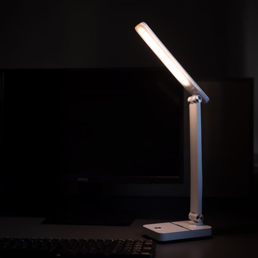 Zuma Line - LED punjiva stona lampa LED/8W/1200 mAh 3000/4500/6000K CRI 90 bela